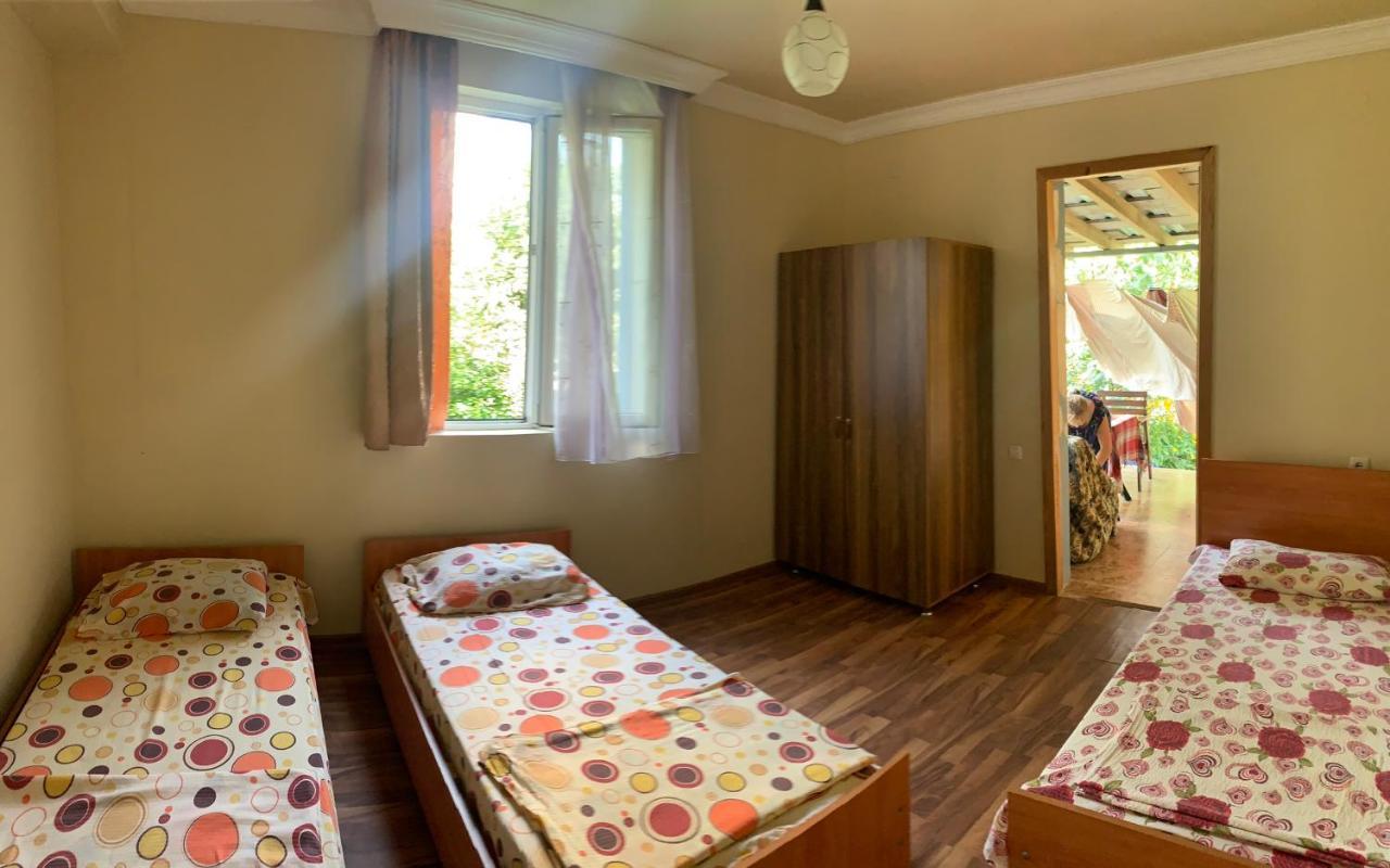 Wooden Cottage Makhinjauri Ngoại thất bức ảnh