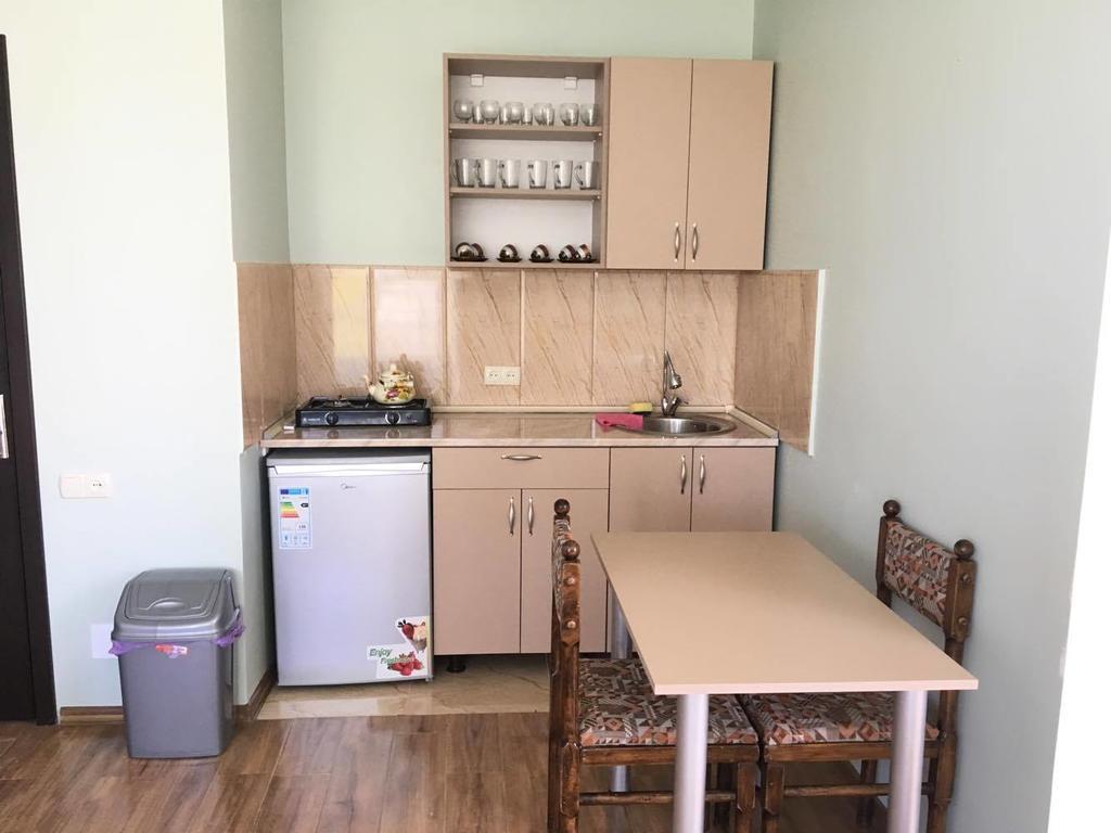 Wooden Cottage Makhinjauri Ngoại thất bức ảnh