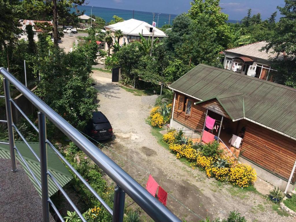 Wooden Cottage Makhinjauri Ngoại thất bức ảnh