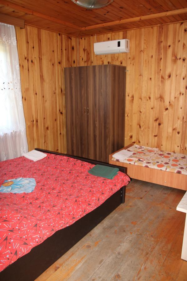 Wooden Cottage Makhinjauri Ngoại thất bức ảnh