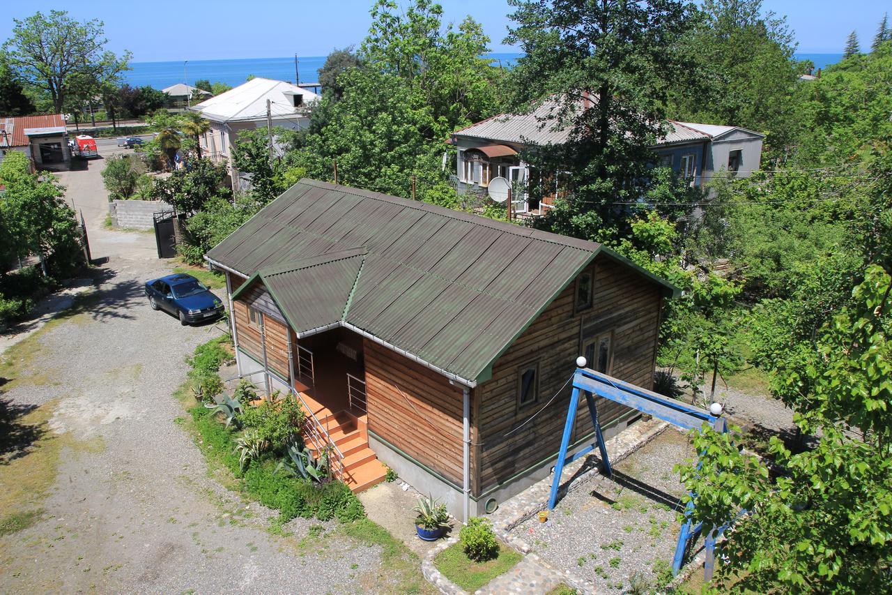 Wooden Cottage Makhinjauri Ngoại thất bức ảnh