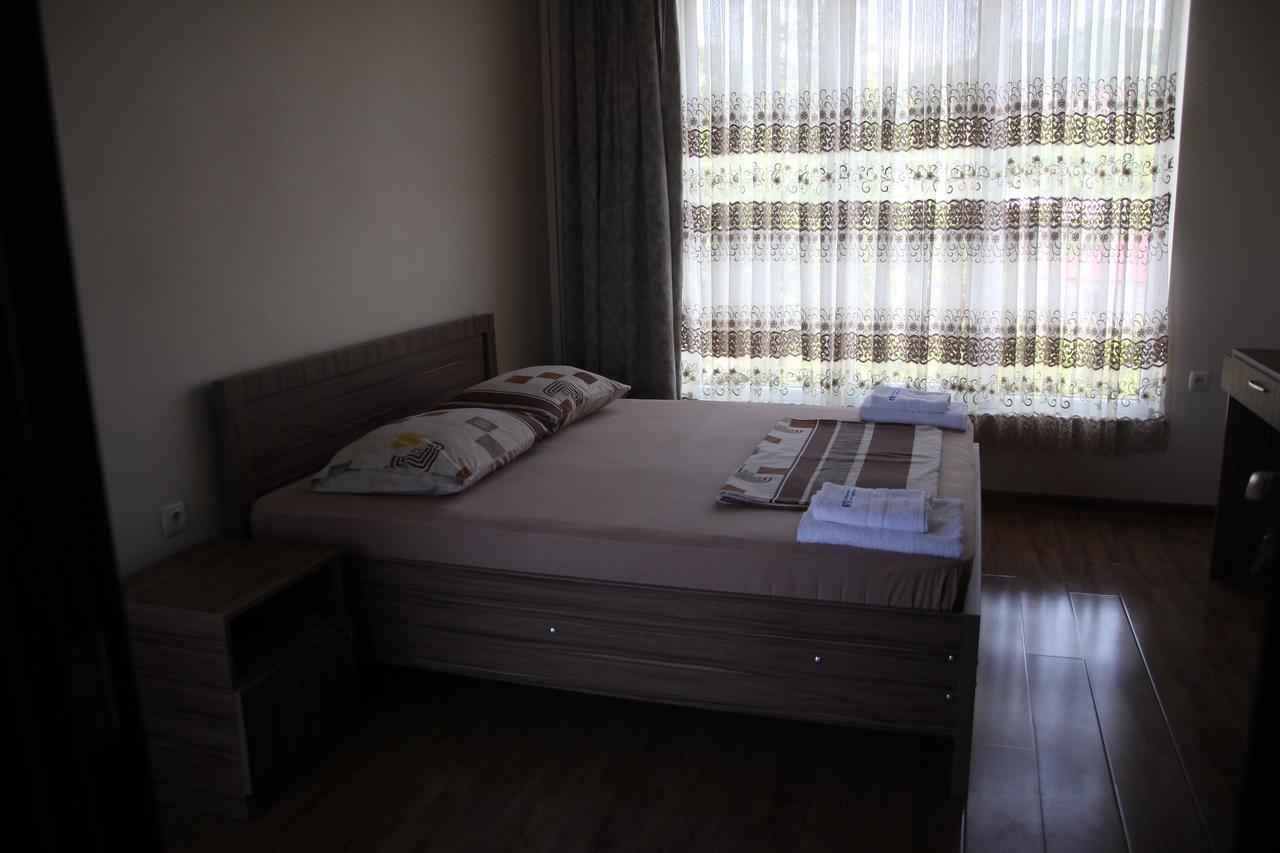 Wooden Cottage Makhinjauri Ngoại thất bức ảnh