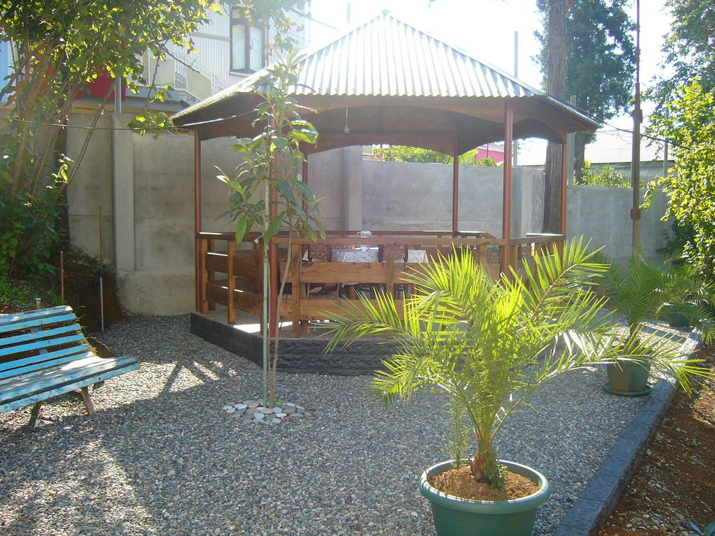 Wooden Cottage Makhinjauri Ngoại thất bức ảnh